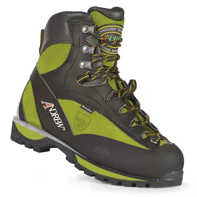ANDREW SCHNITTSCHUTZ-STIEFEL TREE CLIMBING WOOD
